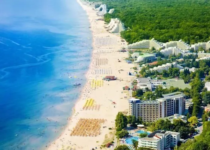 Хотел Althea 3*